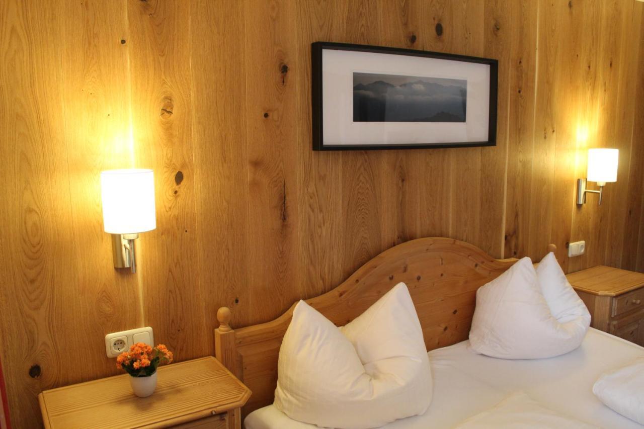 Berghof Hotell Berwang Exteriör bild