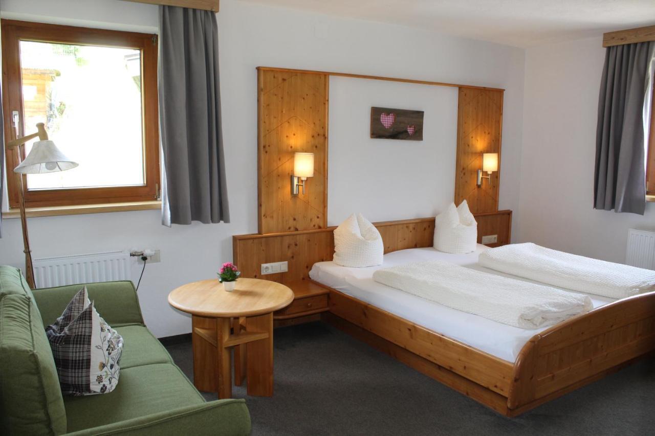 Berghof Hotell Berwang Exteriör bild