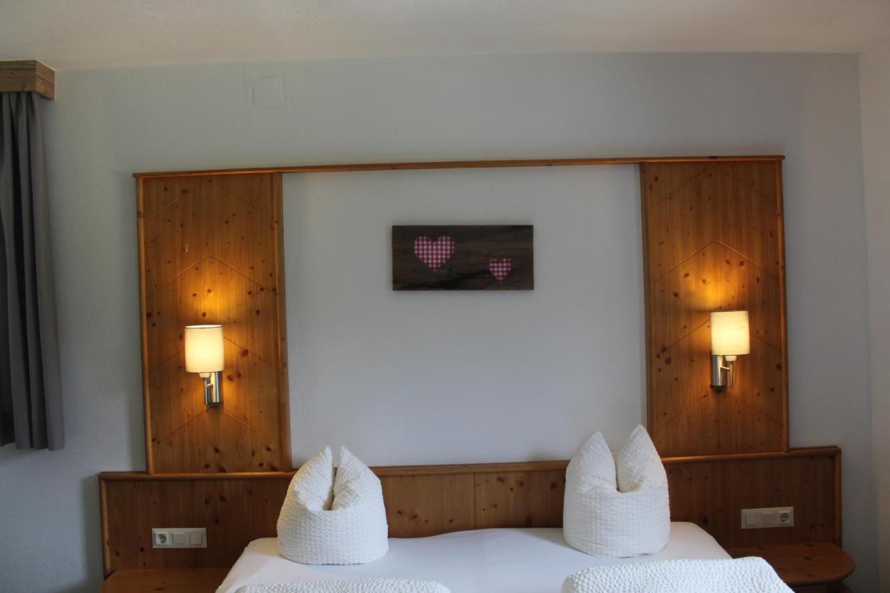 Berghof Hotell Berwang Exteriör bild