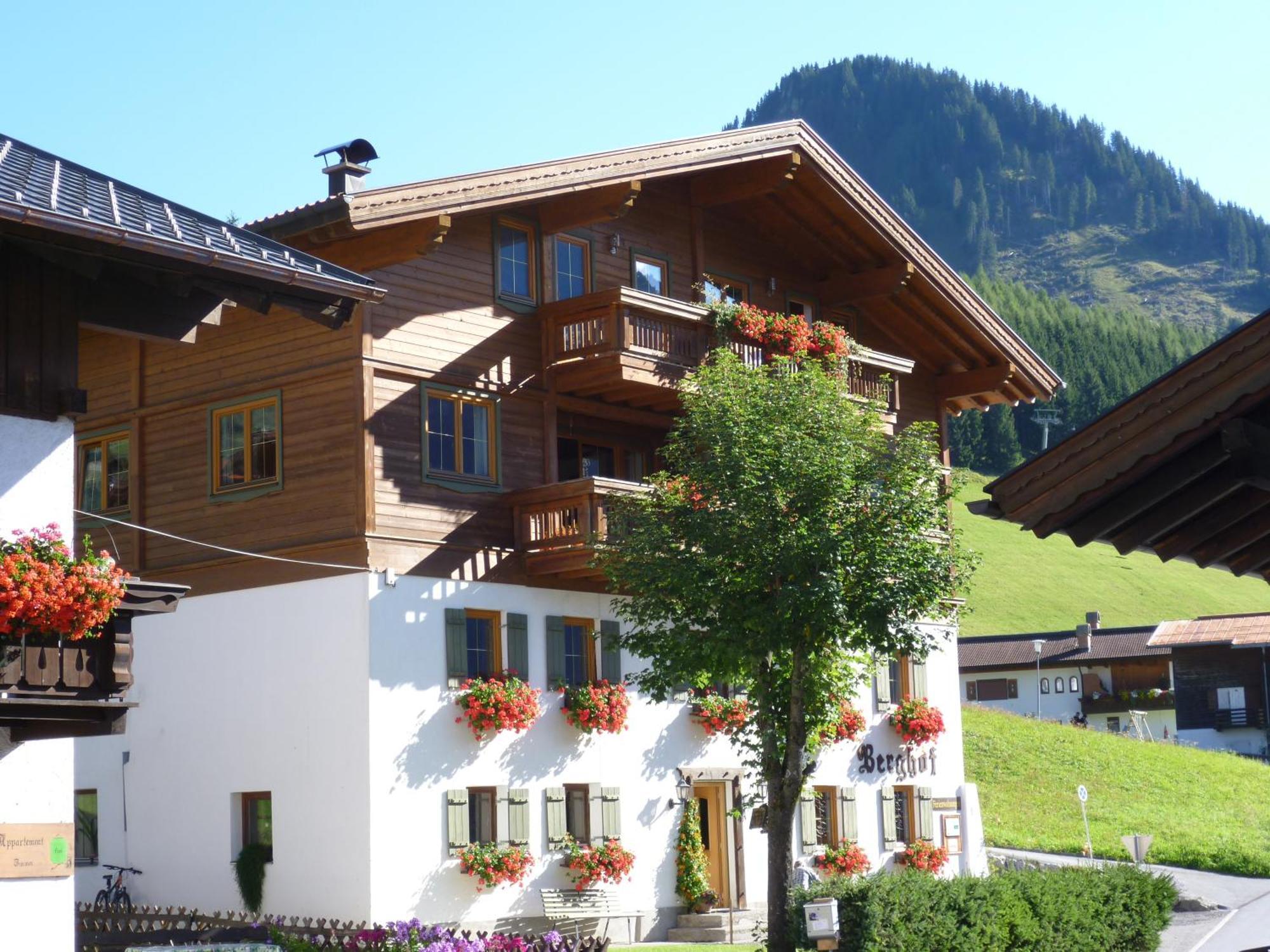 Berghof Hotell Berwang Exteriör bild